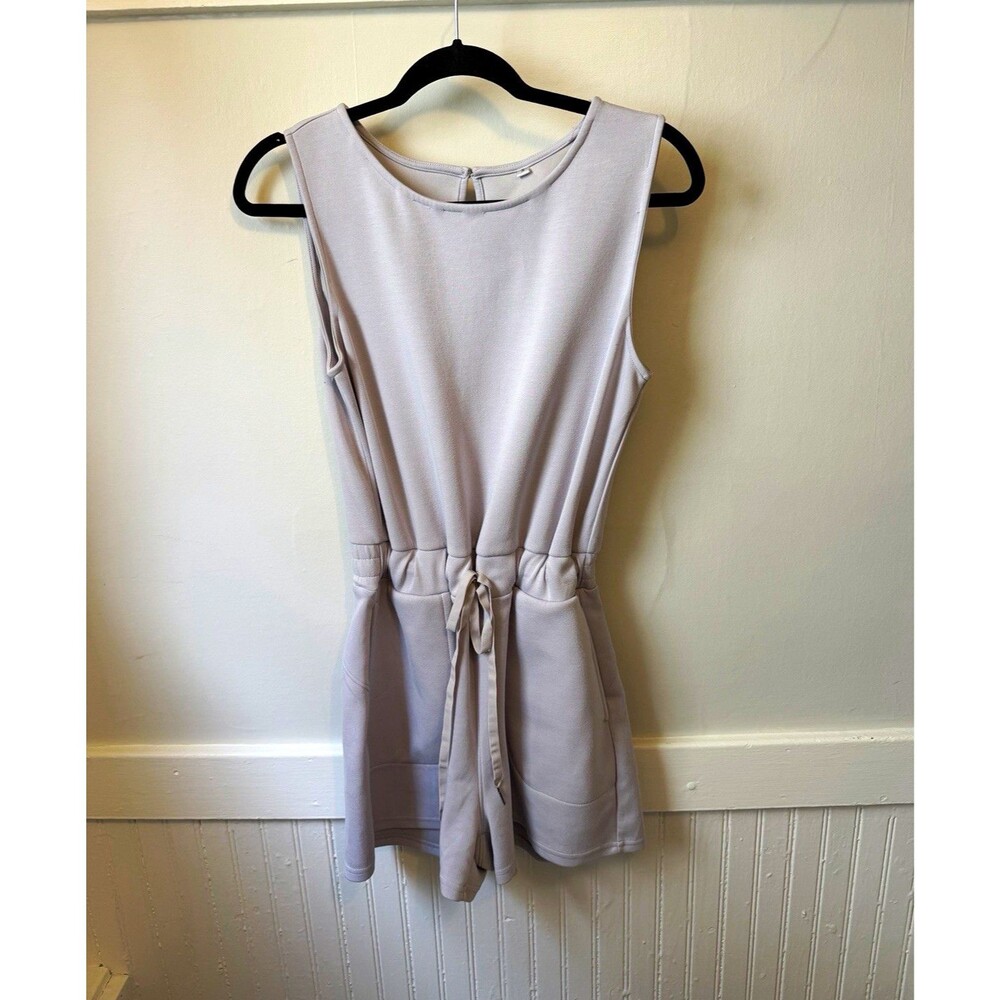 Women’s Gray Sleeveless Romper S Tie Waist Pockets Button Closure